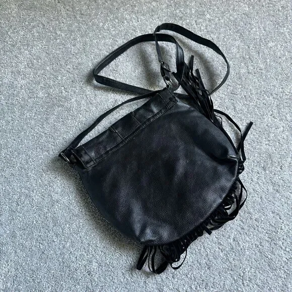 atmosphere studded Crossbody bag with fringe - Picture 11 of 13